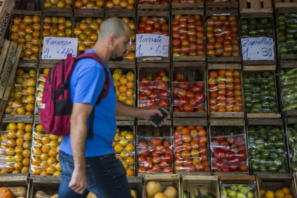 El tomate no tiene precio estable pero en el sube y baja ya aumentó un 75 por ciento