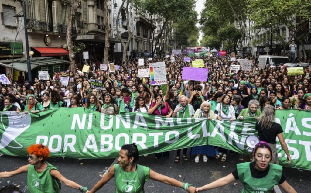 Envían al Congreso el proyecto para la legalización del aborto