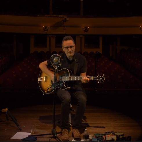 Drexler canceló show en Costa Rica y para compensar tocó en vivo por Facebook