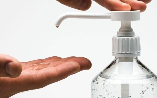 Psicosis del Covid-19: ordenan retrotraer precios del alcohol en gel al 15 de febrero