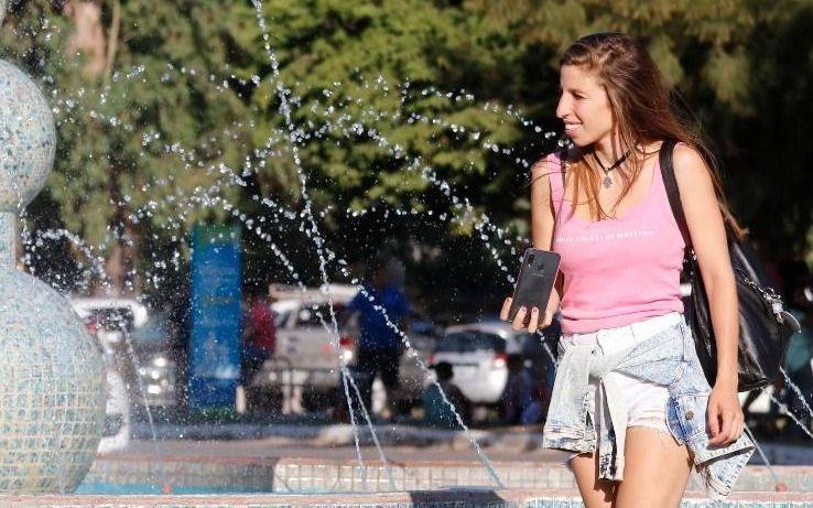 El viernes es con sol y calor, el finde no