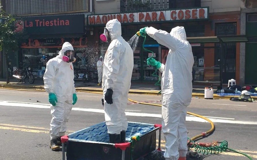 Aislan a policías luego de asistir tras un choque a un hombre que podría tener coronavirus