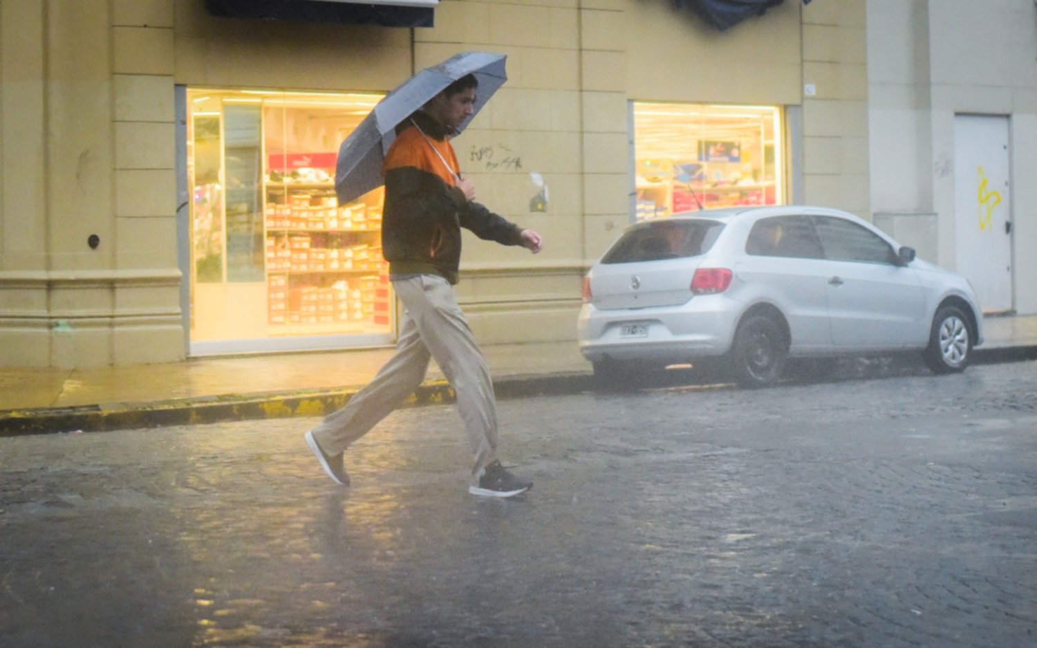 Rige alerta meteorológico en la Región por tormentas fuertes con ráfagas