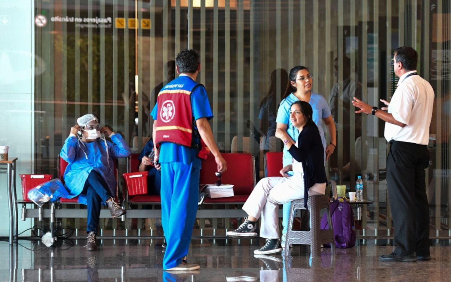 Controles en hoteles y verifican que los argentinos que regresaron al país cumplan la cuarentena