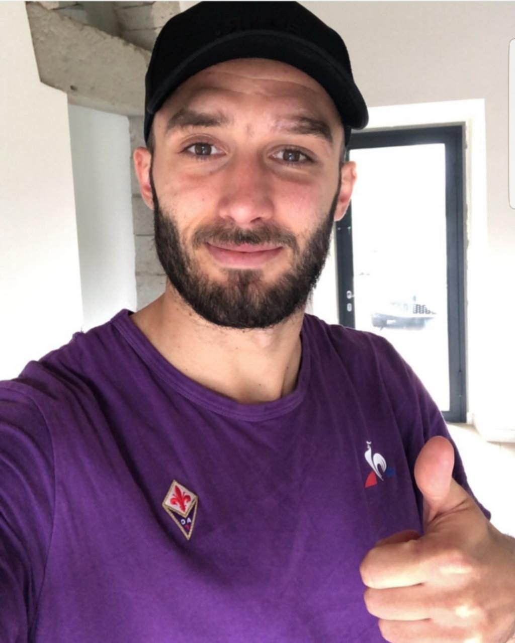 Pezzella, quien dio positivo, afirmó estár recuperándose