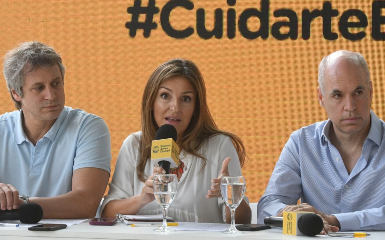 Los porteños, con casamientos sin público, prórrogas de vencimientos y plazas sin juegos