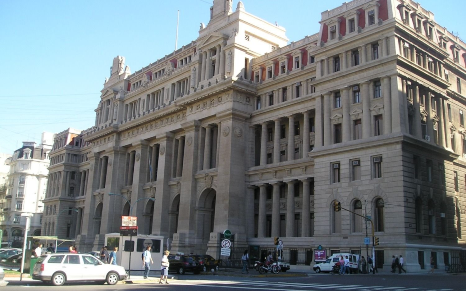 La Corte de la Nación declaró "inhábiles" los días que quedan de marzo