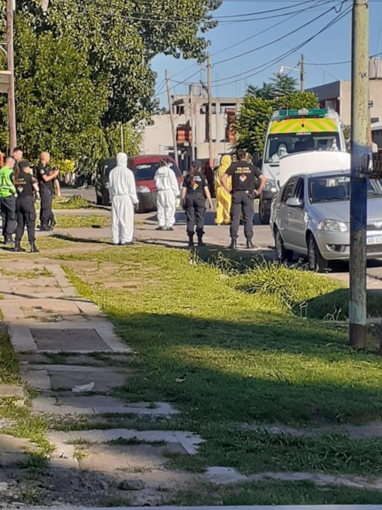 Se escapó del hospital y la fueron a buscar con la Policía