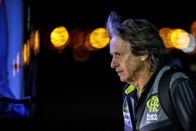 Fútbol paralizado en Sudamérica y el DT de Fla dio positivo