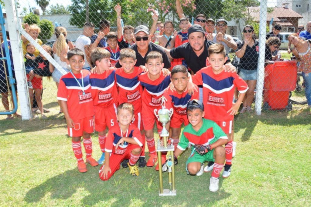 La categoría 2012 de Cambaceres se llevó la copa para Ensenada