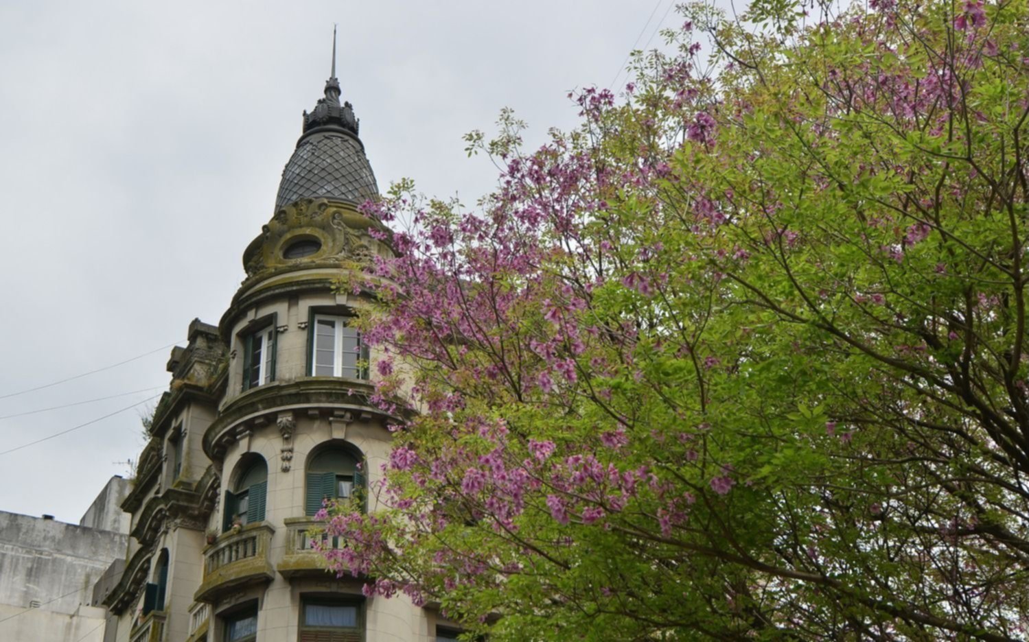 El martes arrancó con sol, pero la lluvia al final se adelantó