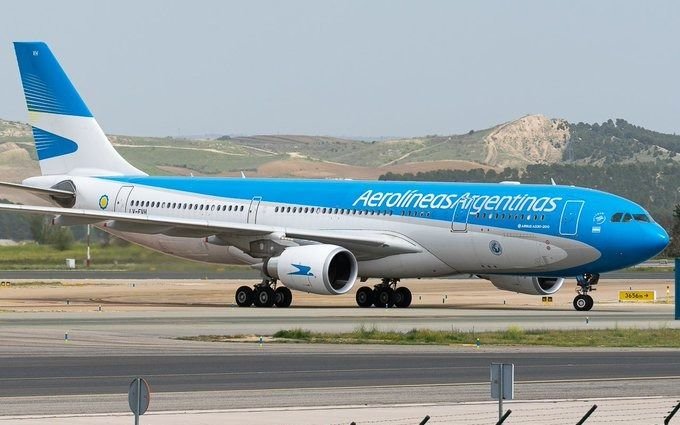 Llegaron cuatro de los últimos cinco vuelos regulares de Aerolíneas Argentinas