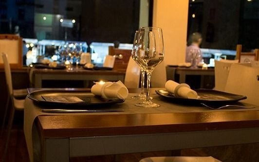 Obligan a cerrar en La Plata bares, cines y restaurantes por todo el fin de semana largo