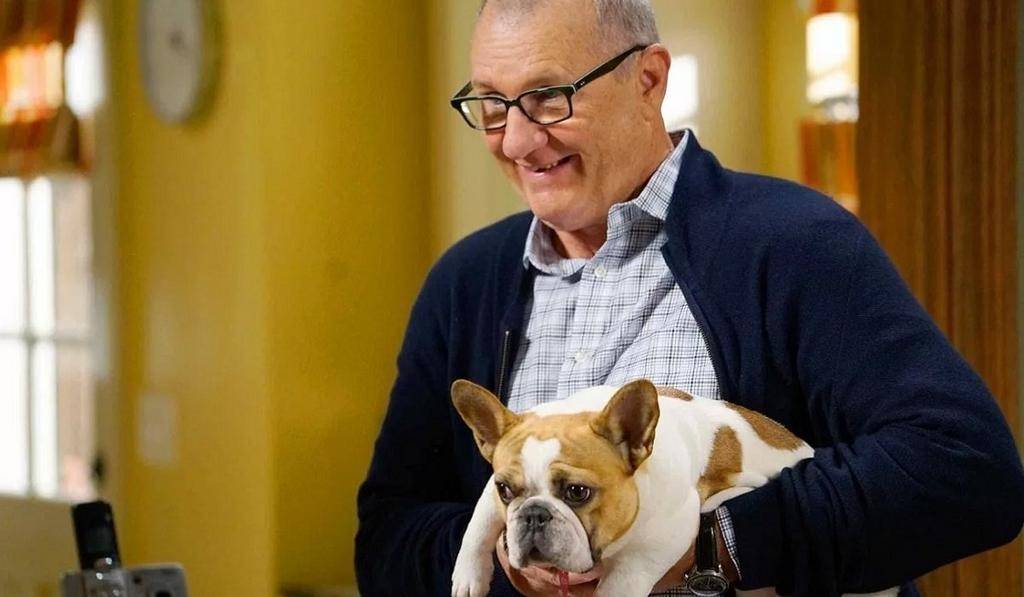 Adiós a Beatrice, la bulldog francesa que hacía de Jay en la serie “Modern Family”