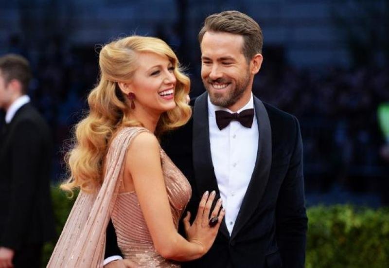 Ryan Reynolds y su mujer donan un millón de dólares