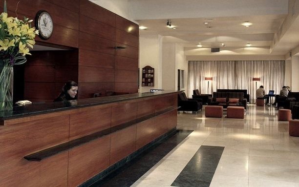 Hasta el 31 de marzo los hoteles no podrán alojar a argentinos