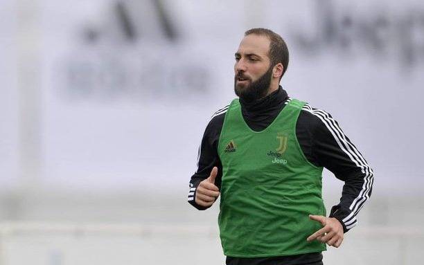 El "Pipita" Higuaín sumó su mensaje para ayudar a los hospitales de Torino