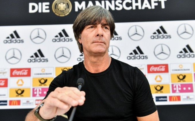 El entrenador del seleccionado alemán, Joachim Löw, ofreció hoy una reducción de su sueldo