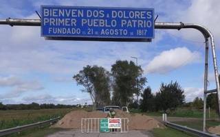  Dolores: cerraron los accesos con montañas de tierra para aislarse de los turistas que van a la Costa