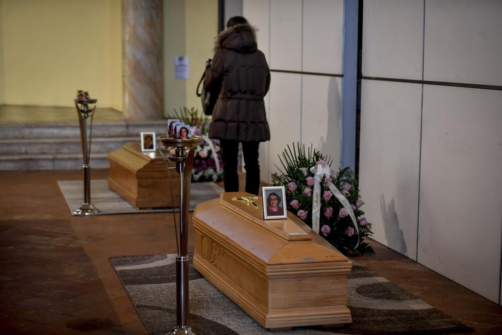 Nuevo récord de muertos en Italia: 793 en un solo día