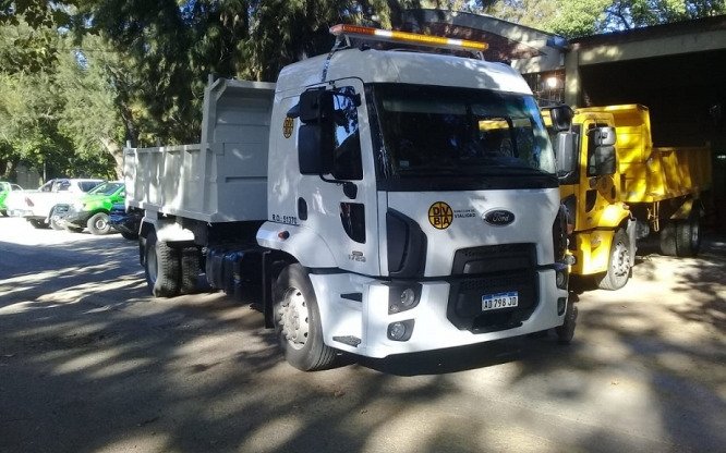 Vialidad traslada desde La PLata insumos hacia más de 80 hospitales de la Provincia