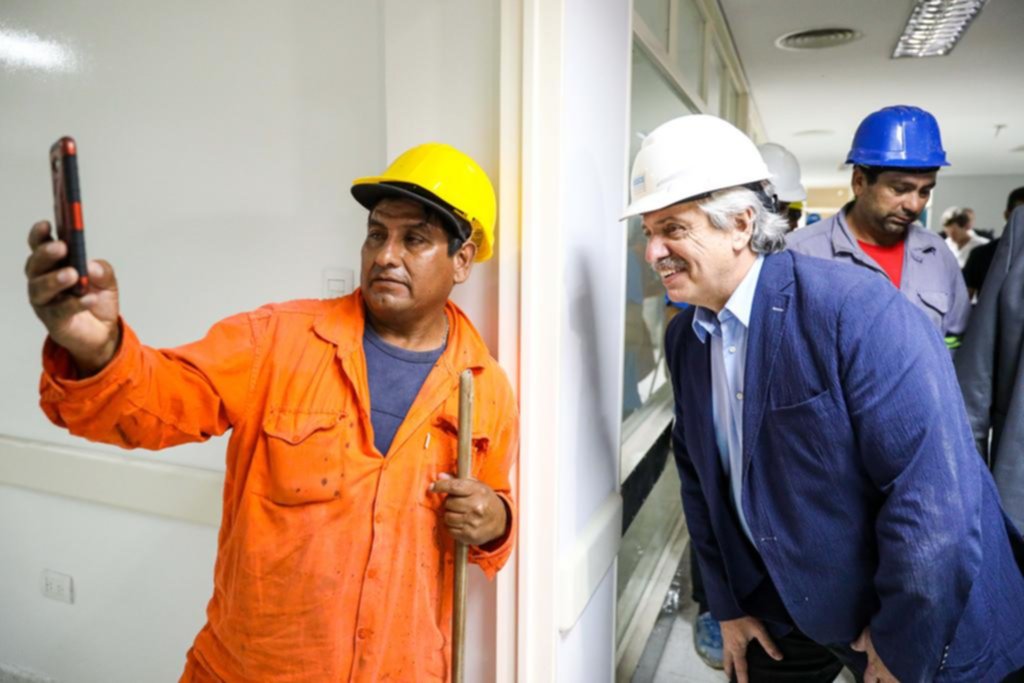 El Gobierno avanza en un plan para extender la cuarentena y la suspensión de las clases