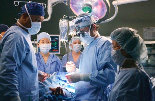 Series médicas donan insumos de utilería a salas de emergencia
