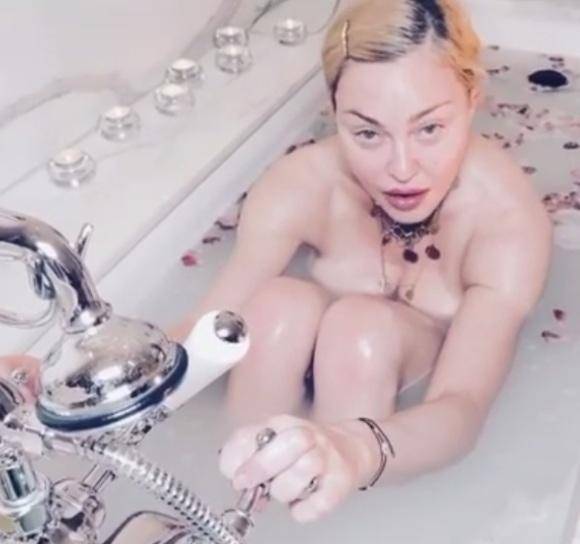 Madonna reflexiona en la bañera sobre el COVID-19