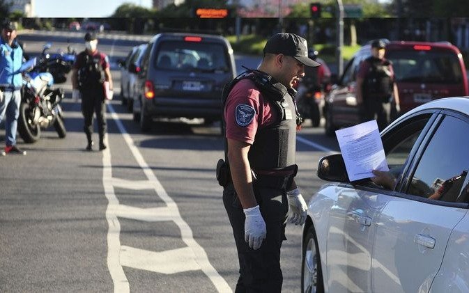 Más de 20 mil personas demoradas y 1.200 detenidos en todo el país por violar el aislamiento