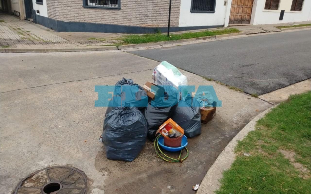 Vecinos reclaman por la falta de recolección de basura en diferentes barrios de la Ciudad
