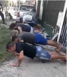 Desafectaron a dos policías y tres gendarmes por excesos en el control de la cuarentena
