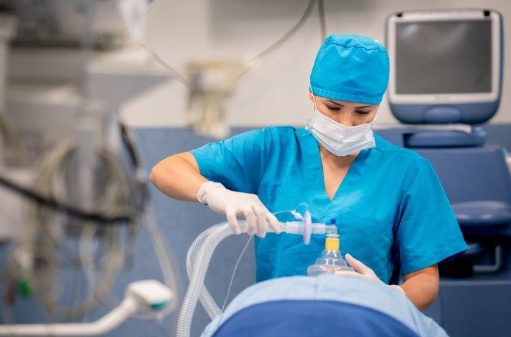 Anestesiólogos insisten en reprogramar cirugías