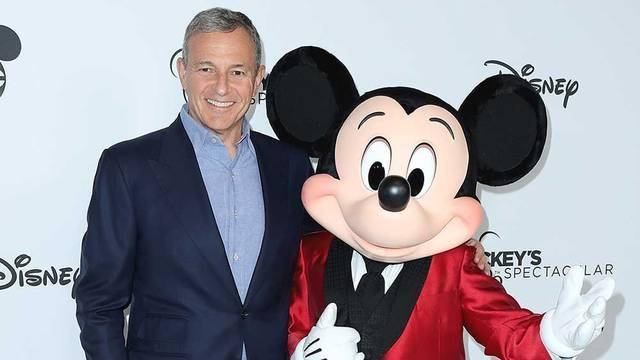 El presidente de Disney renunció a su salario