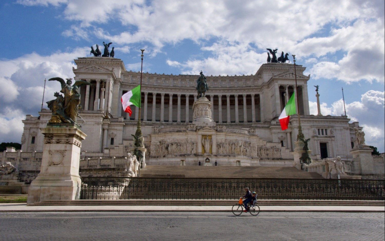 Nuevo aumento de muertes y casos en Italia: 837 fallecidos en un día