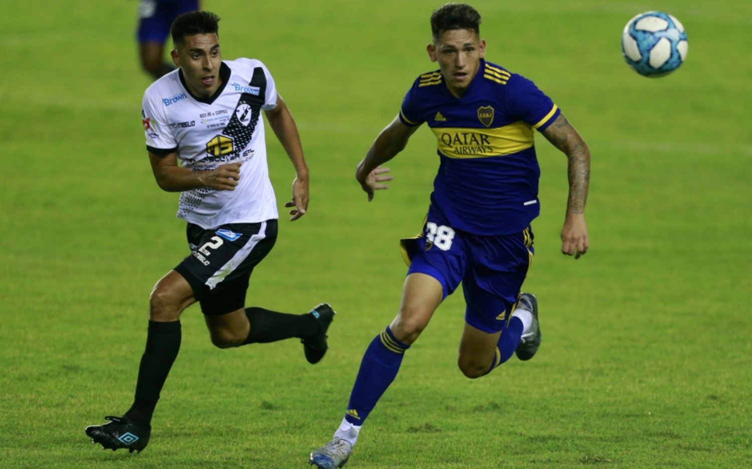 Boca jugó un partido para el olvido y apenas le ganó 2-1 al humilde Claypole por Copa Argentina