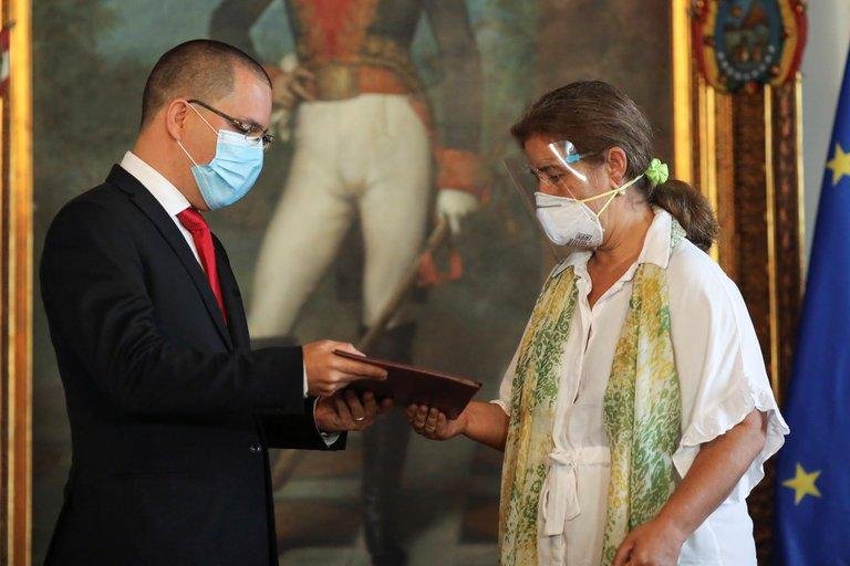 Argentina hizo silencio ante la expulsión de la embajadora de la UE en Venezuela