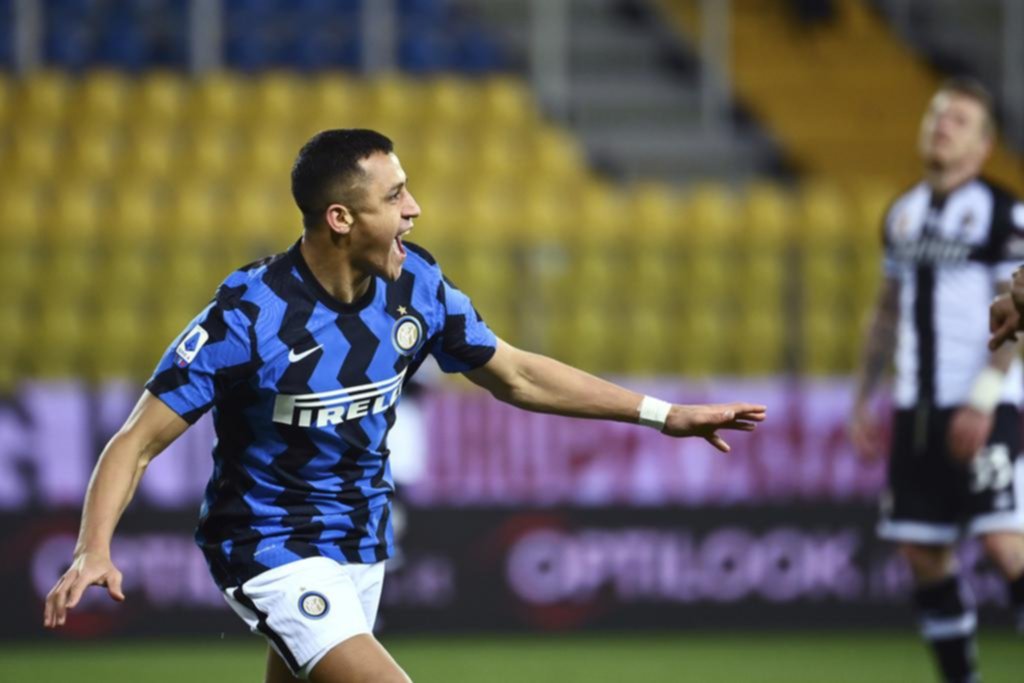 Inter ganó otra vez y se encamina hacia el Scudetto