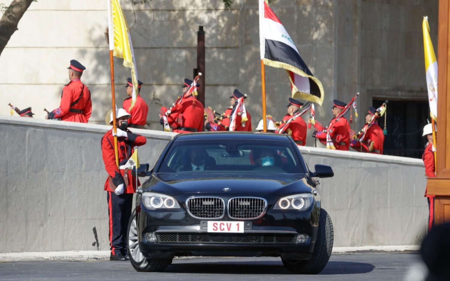 El auto blindado en el que Francisco recorre Irak, ante posibles atentados
