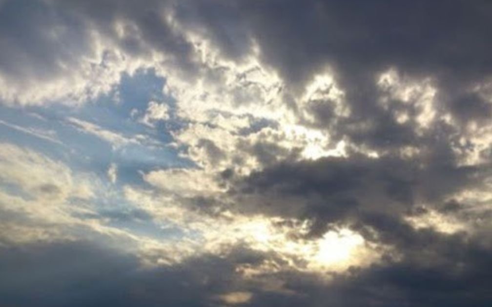 Cielo nublado y calor