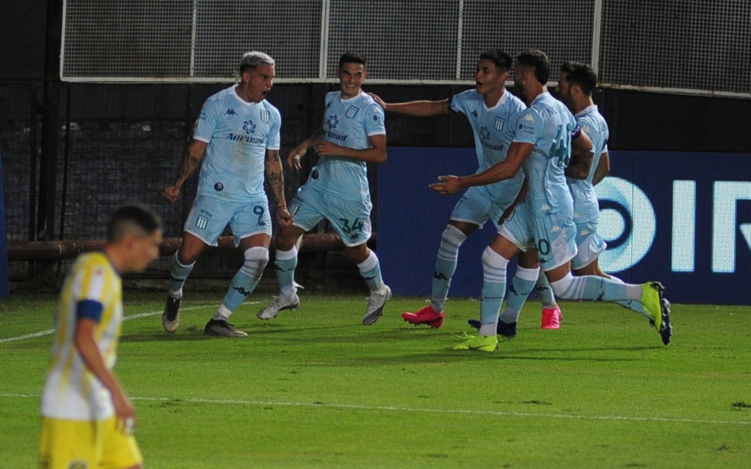 Respira Pizzi: Racing le ganó 1-0 a Rosario Central en el Cilindro