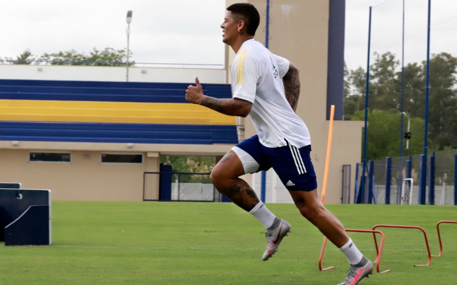 Marcos Rojo se entrenó a la par del plantel de Boca y Russo lo cuenta para el Superclásico