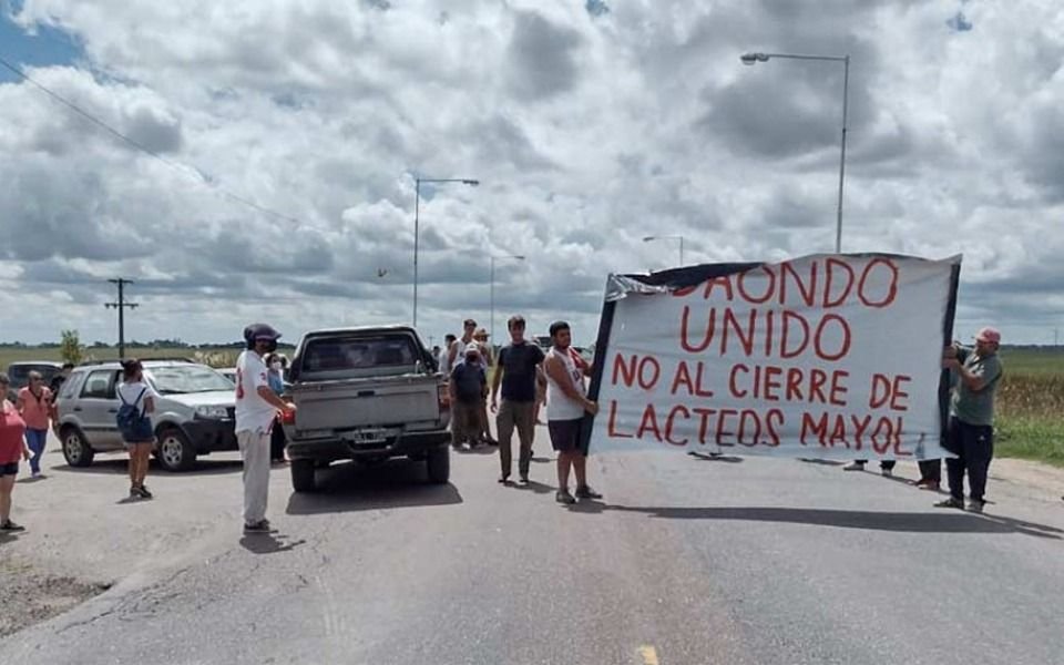 "En la Argentina de más de 40% de pobreza se tiran miles de litros de leche por un conflicto empresa-sindicato"