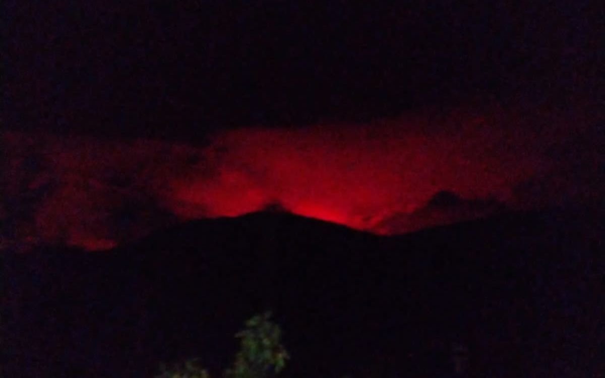 Fotos y videos.- Heridos y evacuados por impresionante incendio forestal en la Patagonia