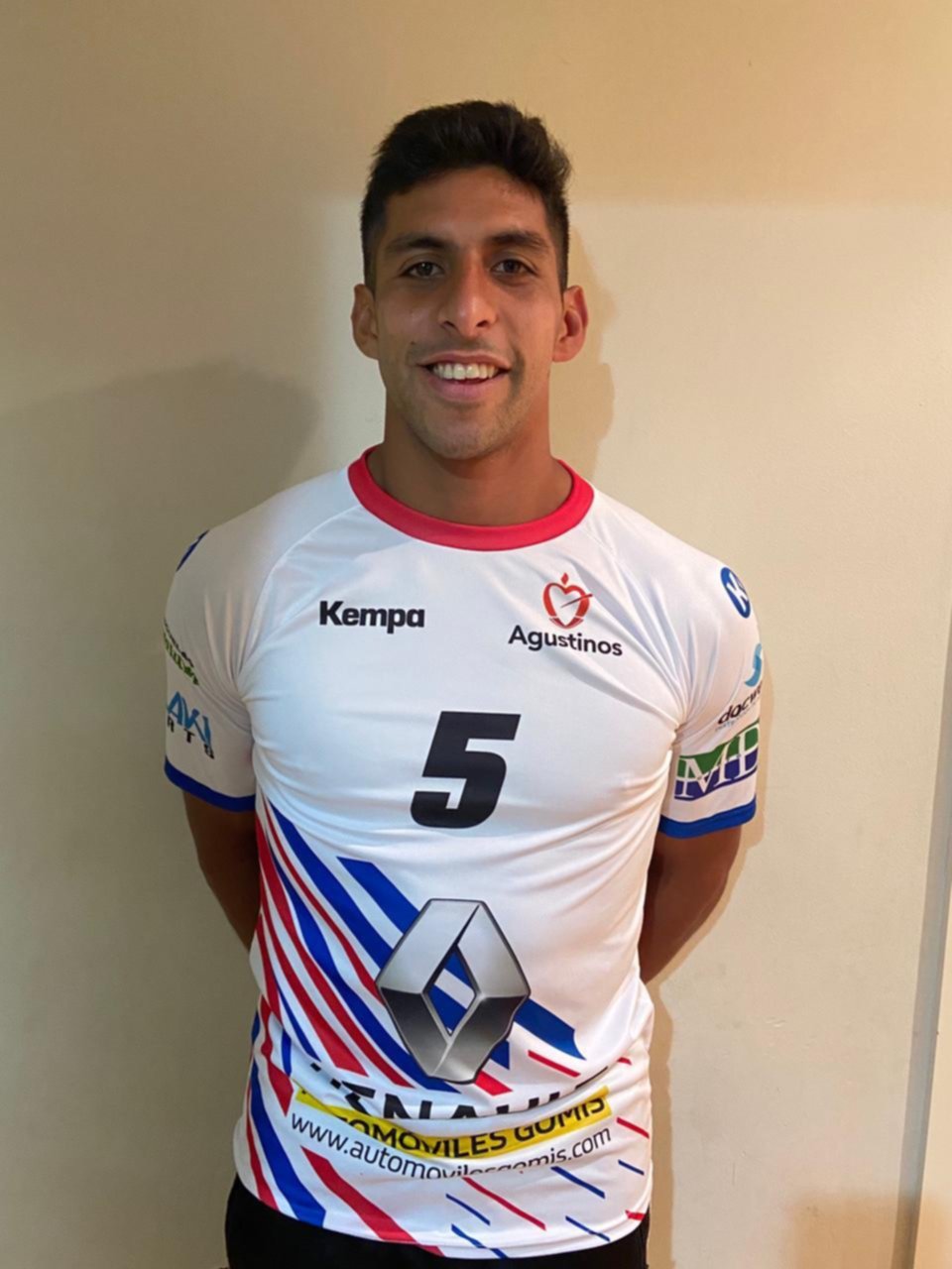 Panchito Lombardi tendrá su “bautismo de fuego” en el seleccionado de handball