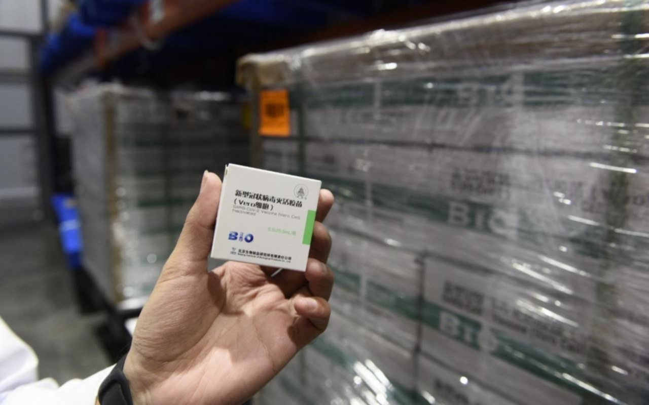 Confirman la compra de 3 millones de dosis de la vacuna china Sinopharm