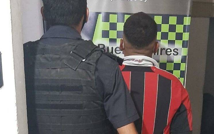 Le arrebató el bebé de un año a su ex y escapó en moto: lo detuvieron