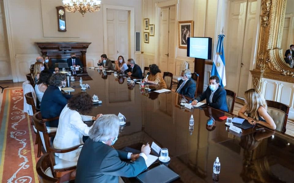 Alberto Fernández encabeza una reunión del Comité de Vacunación en la Rosada