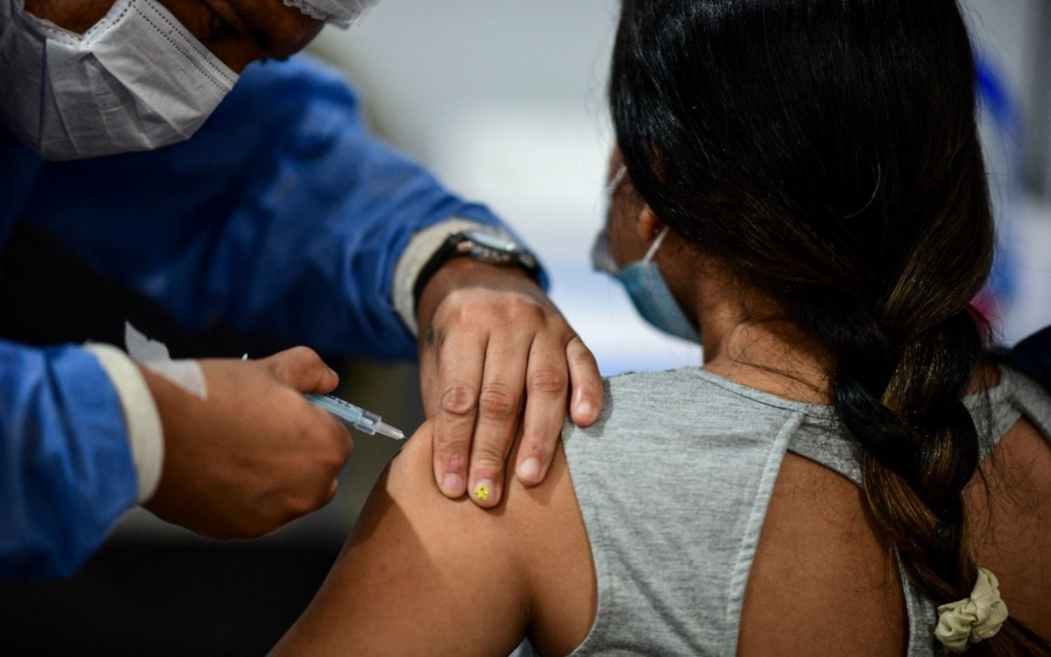 Hoy se vacunaron 51 mil personas en la Provincia: la tercera cifra más alta