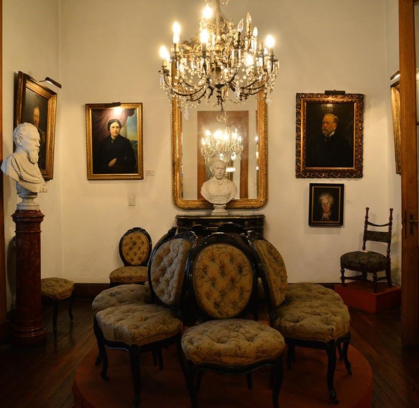 Con aforo reducido y turnos, más museos retoman las visitas