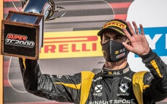 Leonel Pernía triunfó de punta a punta en la apertura de la temporada